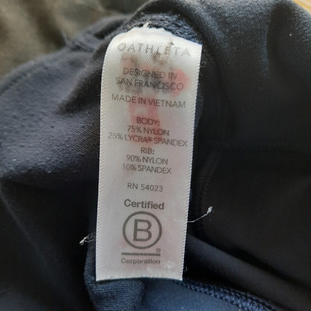 Athleta Studio Flare Pant Powervita Fabric Navy Yoga Activewear Leggings Size M - Picture 11 of 13